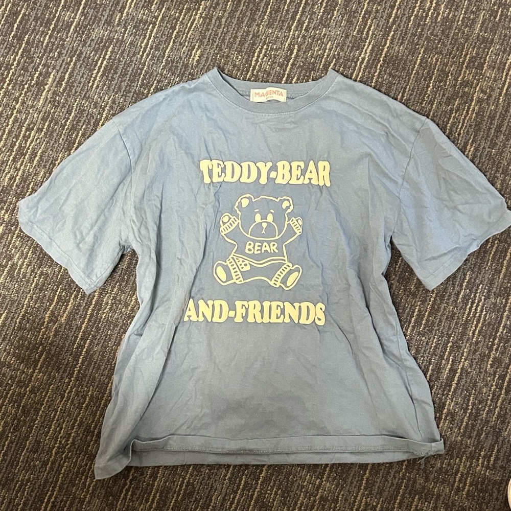 magenta seoul studio puffy lettering teddy graphic tee